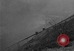 Standbild Pittsburgh Neigung Eisenbahn in Betrieb ca 1917 Pittsburgh Pennsylvania USA, 1917, aus Sekunde 37 historischem Filmmaterial Videoclip 65675071640