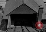 Standbild Pittsburgh Neigung Eisenbahn in Betrieb ca 1917 Pittsburgh Pennsylvania USA, 1917, aus Sekunde 43 historischem Filmmaterial Videoclip 65675071640