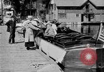 Standbild Touristen Saint Lawrence Island Alaska USA, 1919, aus Sekunde 7 historischem Filmmaterial Videoclip 65675071643
