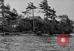 Standbild Touristen Saint Lawrence Island Alaska USA, 1919, aus Sekunde 33 historischem Filmmaterial Videoclip 65675071643