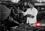 Standbild Kaugummi United States USA, 1919, aus Sekunde 25 historischem Filmmaterial Videoclip 65675071646