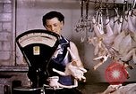 Standbild Ernte Hühner Früchte und vegatables United States USA, 1956, aus Sekunde 5 historischem Filmmaterial Videoclip 65675071652
