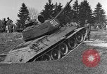 Standbild American M-4 Tank Liezen Österreich, 1945, aus Sekunde 4 historischem Filmmaterial Videoclip 65675071653