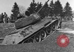 Standbild American M-4 Tank Liezen Österreich, 1945, aus Sekunde 5 historischem Filmmaterial Videoclip 65675071653