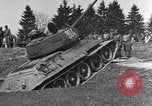 Standbild American M-4 Tank Liezen Österreich, 1945, aus Sekunde 7 historischem Filmmaterial Videoclip 65675071653
