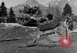 Standbild American M-4 Tank Liezen Österreich, 1945, aus Sekunde 14 historischem Filmmaterial Videoclip 65675071653