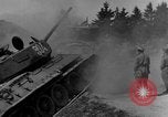 Standbild American M-4 Tank Liezen Österreich, 1945, aus Sekunde 31 historischem Filmmaterial Videoclip 65675071653