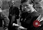 Image service funèbre Allemagne, 1945, de la seconde 37 séquences d'archives historiques vidéo 65675071656