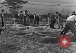 Image termine tombes Allemagne, 1945, de la seconde 12 séquences d'archives historiques vidéo 65675071657