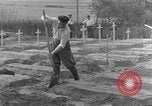 Image termine tombes Allemagne, 1945, de la seconde 28 séquences d'archives historiques vidéo 65675071657