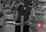 Image termine tombes Allemagne, 1945, de la seconde 36 séquences d'archives historiques vidéo 65675071657