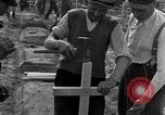 Image termine tombes Allemagne, 1945, de la seconde 39 séquences d'archives historiques vidéo 65675071657