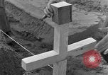 Image termine tombes Allemagne, 1945, de la seconde 61 séquences d'archives historiques vidéo 65675071657