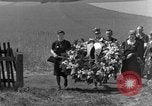 Image service funèbre Allemagne, 1945, de la seconde 20 séquences d'archives historiques vidéo 65675071658