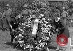 Image service funèbre Allemagne, 1945, de la seconde 42 séquences d'archives historiques vidéo 65675071658