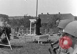 Image service funèbre Allemagne, 1945, de la seconde 50 séquences d'archives historiques vidéo 65675071658