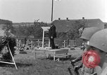 Image service funèbre Allemagne, 1945, de la seconde 51 séquences d'archives historiques vidéo 65675071658