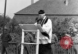 Image service funèbre Allemagne, 1945, de la seconde 56 séquences d'archives historiques vidéo 65675071659