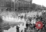 Standbild tulip time Holland Michigan USA, 1932, aus Sekunde 15 historischem Filmmaterial Videoclip 65675071662