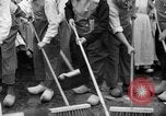 Standbild tulip time Holland Michigan USA, 1932, aus Sekunde 38 historischem Filmmaterial Videoclip 65675071662