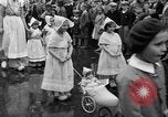 Standbild tulip time Holland Michigan USA, 1932, aus Sekunde 59 historischem Filmmaterial Videoclip 65675071662