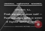 Standbild Shirts abgerissen während der jährlichen Stroh Rennen Chicago Illinois USA, 1932, aus Sekunde 11 historischem Filmmaterial Videoclip 65675071663