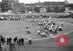 Standbild Shirts abgerissen während der jährlichen Stroh Rennen Chicago Illinois USA, 1932, aus Sekunde 15 historischem Filmmaterial Videoclip 65675071663