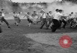 Standbild Shirts abgerissen während der jährlichen Stroh Rennen Chicago Illinois USA, 1932, aus Sekunde 32 historischem Filmmaterial Videoclip 65675071663