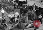 Standbild Shirts abgerissen während der jährlichen Stroh Rennen Chicago Illinois USA, 1932, aus Sekunde 58 historischem Filmmaterial Videoclip 65675071663