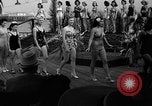 Image concours de beauté Venice Beach Los Angeles California USA, 1939, de la seconde 29 séquences d'archives historiques vidéo 65675071714