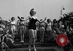 Image concours de beauté Venice Beach Los Angeles California USA, 1939, de la seconde 37 séquences d'archives historiques vidéo 65675071714