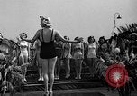 Image concours de beauté Venice Beach Los Angeles California USA, 1939, de la seconde 39 séquences d'archives historiques vidéo 65675071714