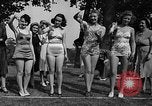 Image grenouilles sautent New York United States USA, 1939, de la seconde 5 séquences d'archives historiques vidéo 65675071716