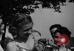 Image grenouilles sautent New York United States USA, 1939, de la seconde 28 séquences d'archives historiques vidéo 65675071716