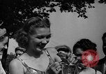 Image grenouilles sautent New York United States USA, 1939, de la seconde 29 séquences d'archives historiques vidéo 65675071716
