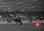 Image rodeo Sun Valley Idaho USA, 1939, de la seconde 17 séquences d'archives historiques vidéo 65675071717