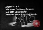 Standbild Herstellung und Montage von Studebaker Autos South Bend Indiana USA, 1920, aus Sekunde 3 historischem Filmmaterial Videoclip 65675071730