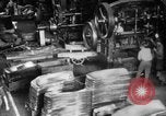 Standbild Herstellung und Montage von Studebaker Autos South Bend Indiana USA, 1920, aus Sekunde 13 historischem Filmmaterial Videoclip 65675071730