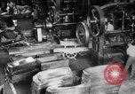 Standbild Herstellung und Montage von Studebaker Autos South Bend Indiana USA, 1920, aus Sekunde 14 historischem Filmmaterial Videoclip 65675071730
