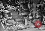 Standbild Herstellung und Montage von Studebaker Autos South Bend Indiana USA, 1920, aus Sekunde 19 historischem Filmmaterial Videoclip 65675071730
