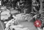 Standbild Herstellung und Montage von Studebaker Autos South Bend Indiana USA, 1920, aus Sekunde 25 historischem Filmmaterial Videoclip 65675071730
