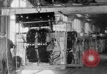 Standbild Endmontage von Studebaker Autos im Werk South Bend Indiana USA, 1920, aus Sekunde 23 historischem Filmmaterial Videoclip 65675071731