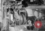 Standbild Endmontage von Studebaker Autos im Werk South Bend Indiana USA, 1920, aus Sekunde 28 historischem Filmmaterial Videoclip 65675071731