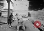 Standbild Automobile für den Export in der Studebaker Fabrik in Amerika United States USA, 1920, aus Sekunde 27 historischem Filmmaterial Videoclip 65675071732