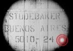 Standbild Automobile für den Export in der Studebaker Fabrik in Amerika United States USA, 1920, aus Sekunde 34 historischem Filmmaterial Videoclip 65675071732