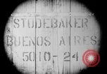 Standbild Automobile für den Export in der Studebaker Fabrik in Amerika United States USA, 1920, aus Sekunde 36 historischem Filmmaterial Videoclip 65675071732