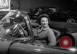 Standbild Internationale Automobilausstellung New York United States USA, 1959, aus Sekunde 12 historischem Filmmaterial Videoclip 65675071750