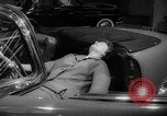 Standbild Internationale Automobilausstellung New York United States USA, 1959, aus Sekunde 16 historischem Filmmaterial Videoclip 65675071750
