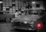 Standbild Internationale Automobilausstellung New York United States USA, 1959, aus Sekunde 28 historischem Filmmaterial Videoclip 65675071750