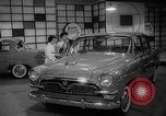 Standbild Internationale Automobilausstellung New York United States USA, 1959, aus Sekunde 30 historischem Filmmaterial Videoclip 65675071750